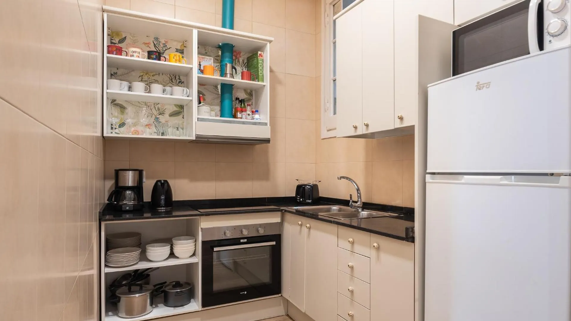 Sunny Central Apartment With A 100M2 City Oasis Barcelona 0*,